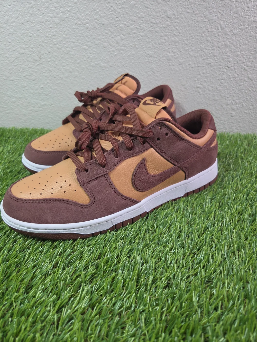 Nike Dunk Low Retro SE Amber Brown Suede Men  Size 10.5 FQ8249-200